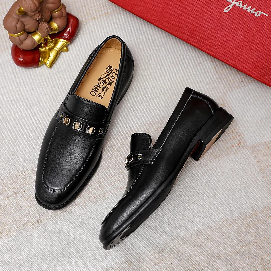 Men's shoes 💰440 🔥Ferragamo's new men's casual slip-on shoes🇨🇳Official website original 1:1 mold, original quality💯Fine workmanship, high-end luxury☘The upper is made of imported Italian first-layer cowhide🌴Luxurious water dyeing🐂Leather lining🍓Rubber wear-resistant and non-slip outsole, breathable and comfortable to wear🍍The first choice for high-taste men, color optional! Code number 38-45